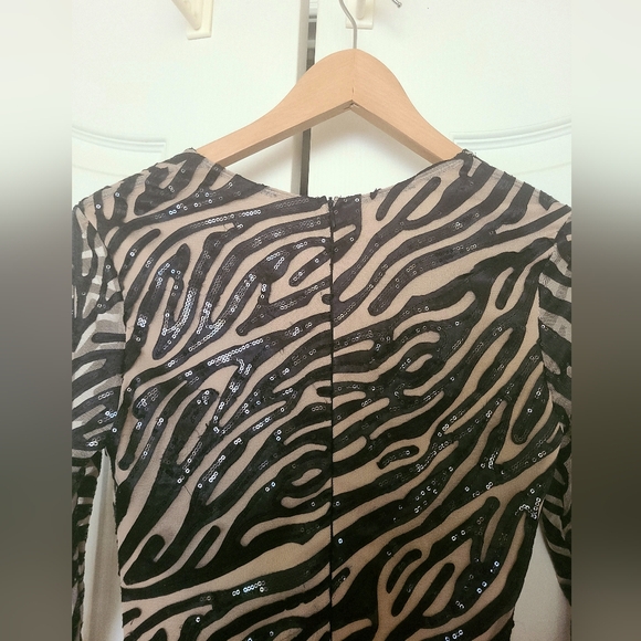 New Beautiful evening dress - Picture 6 of 7